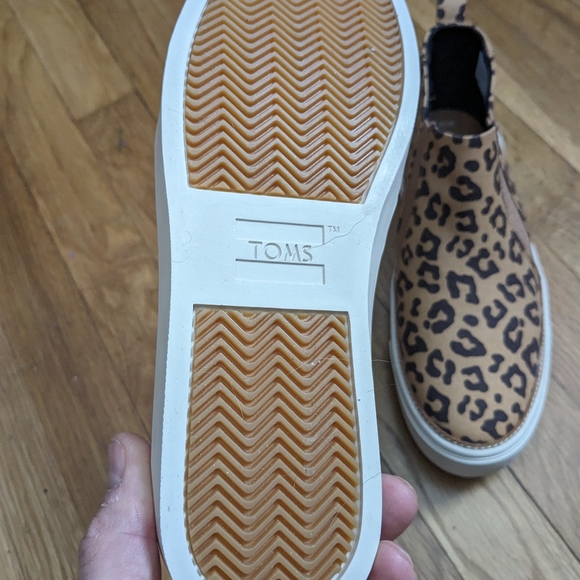 Toms leopard girls shoes size 7.5 - Picture 4 of 5